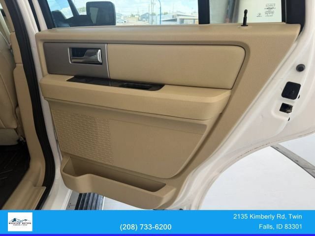 Used 2017 Ford Expedition Limited w/ Equipment Group 301A AWD/4WD image 30