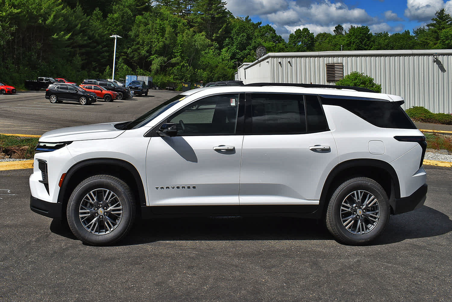 New 2026 Chevrolet Traverse LT w/ Driver Confidence Package AWD/4WD image 4