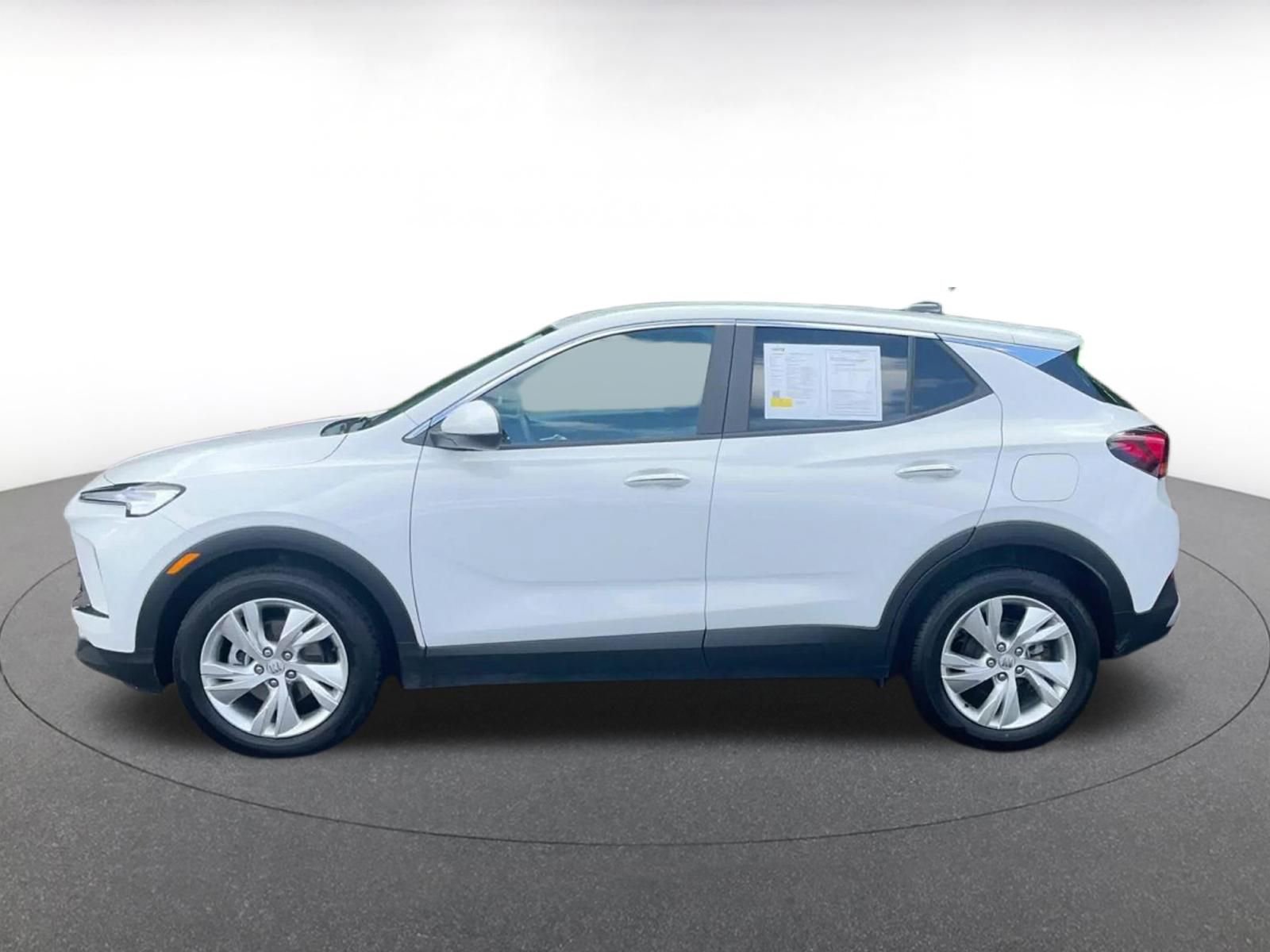 Used 2025 Buick Encore GX Preferred FWD image 9