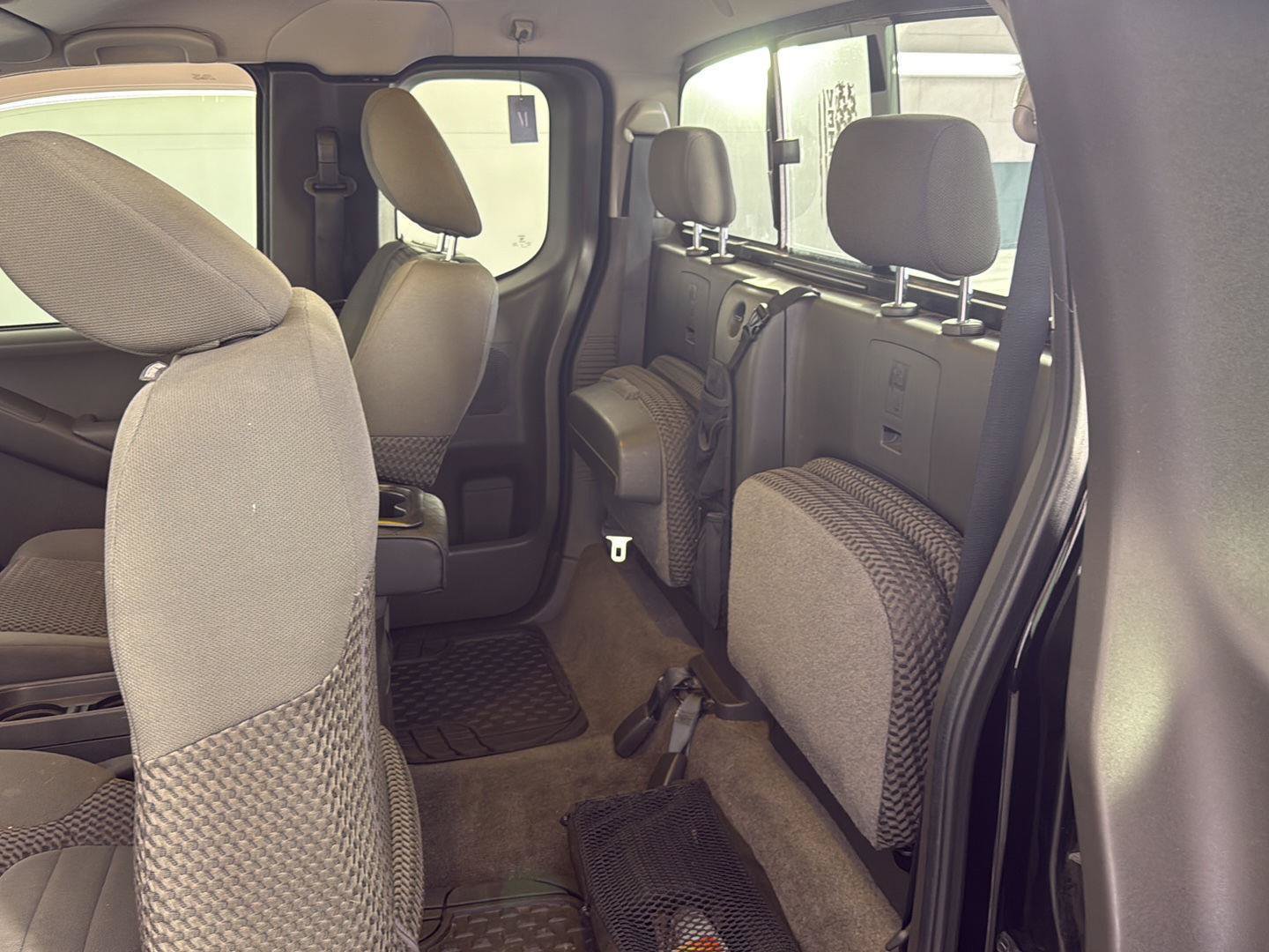 Used 2014 Nissan Frontier SV AWD/4WD image 7