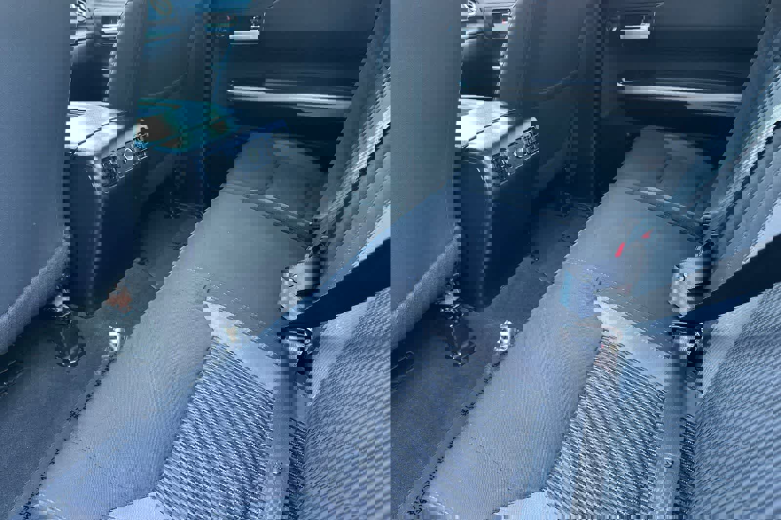 Used 2014 Toyota Tundra SR5 w/ SR5 Upgrade Package image 5