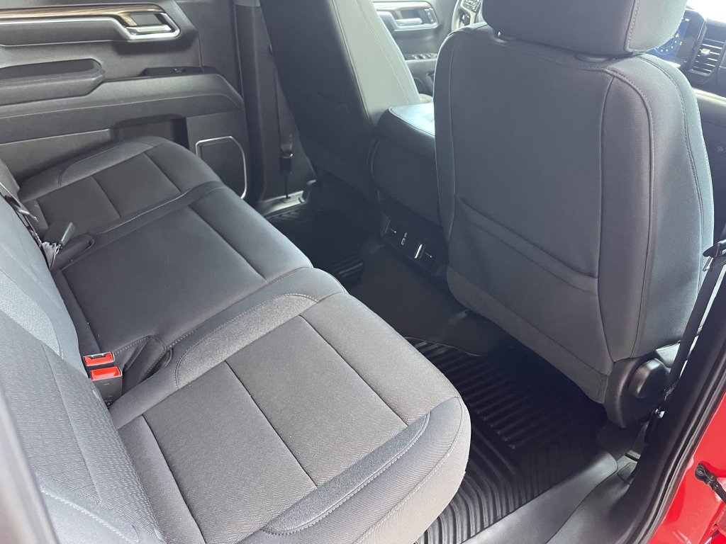 Used 2025 Chevrolet Silverado 1500 LT AWD/4WD image 17