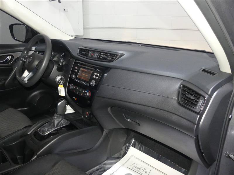 Used 2017 Nissan Rogue S AWD/4WD image 22