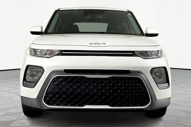 Used 2022 Kia Soul LX w/ Technology Package image 2