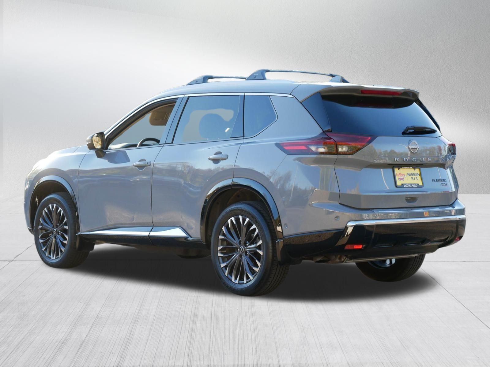 Certified 2025 Nissan Rogue Platinum w/ Platinum Premium Package AWD/4WD image 5