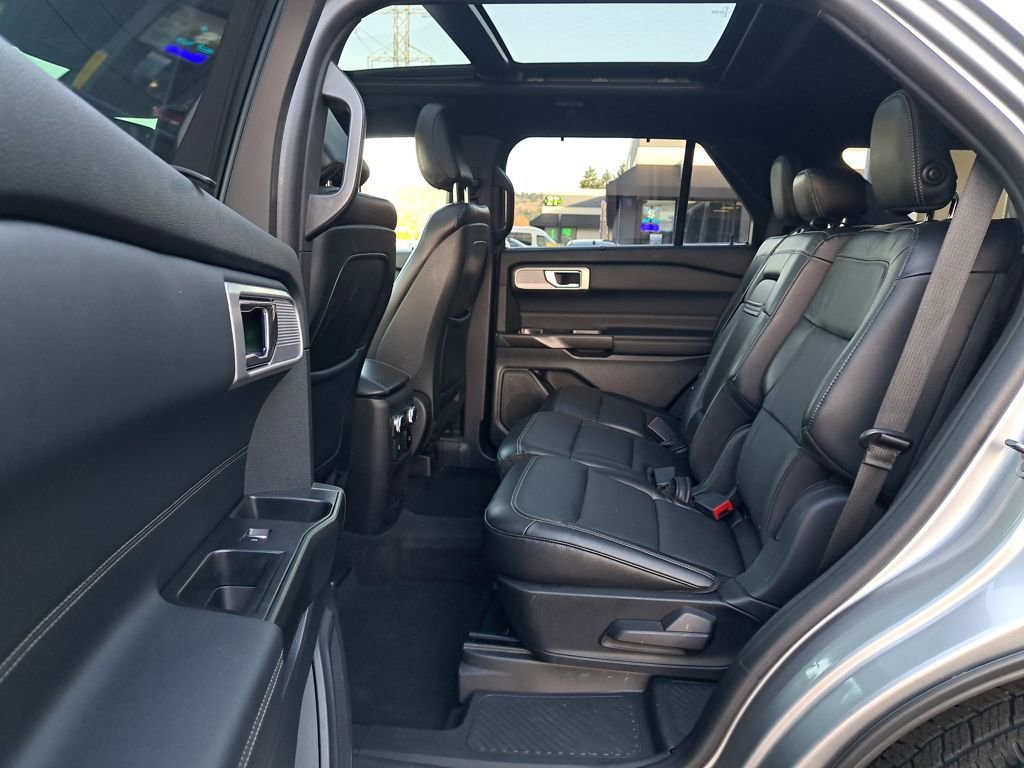 Used 2020 Ford Explorer Limited w/ Class III Trailer Tow Package image 13