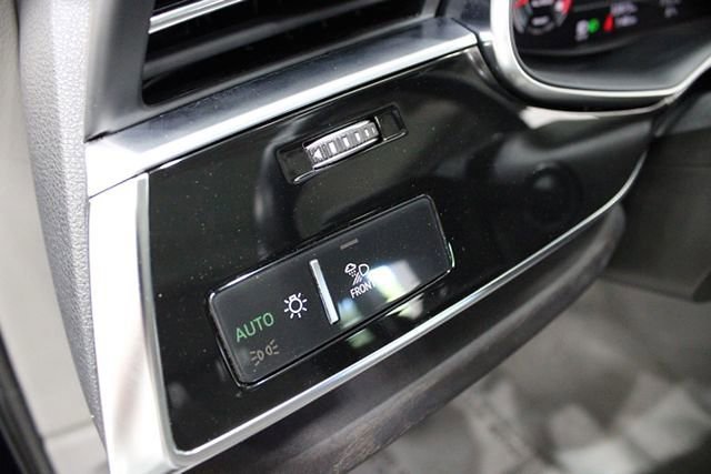 Used 2021 Audi Q7 3.0T Prestige AWD/4WD image 19