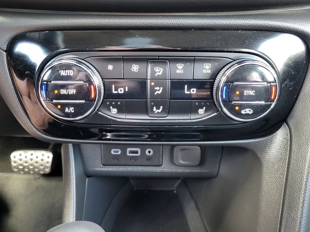 Used 2023 Buick Encore GX Select w/ Sport Touring Package FWD image 15