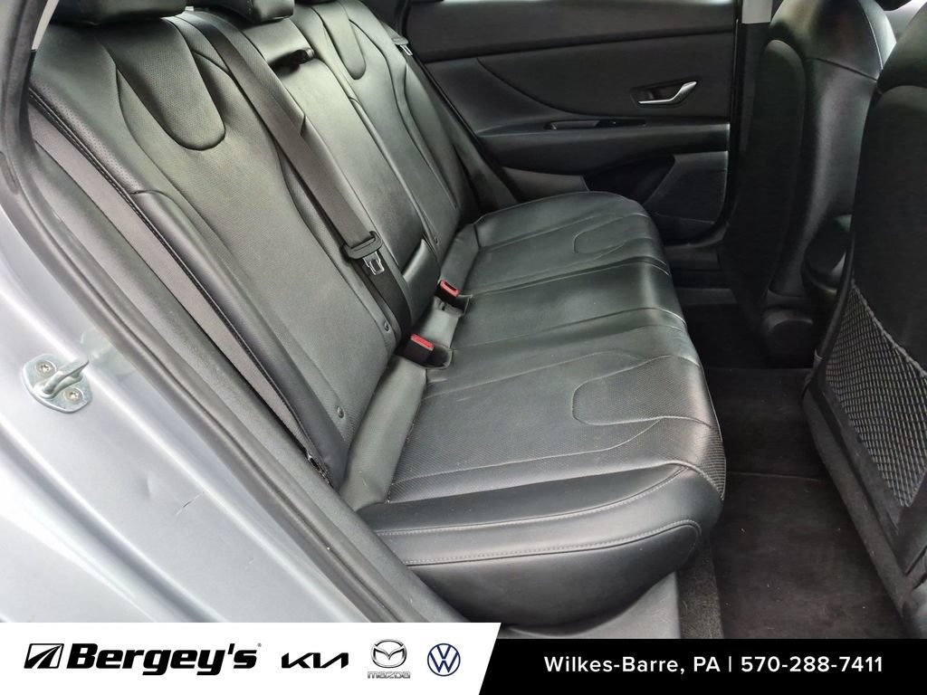 Used 2022 Hyundai Elantra Limited FWD image 26