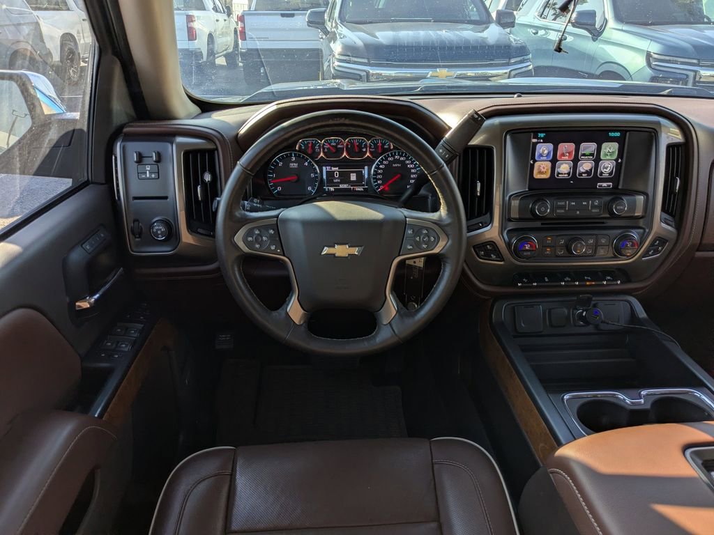 Used 2018 Chevrolet Silverado 1500 High Country image 16