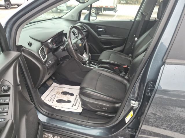 Used 2021 Chevrolet Trax LT w/ Driver Confidence Package image 11