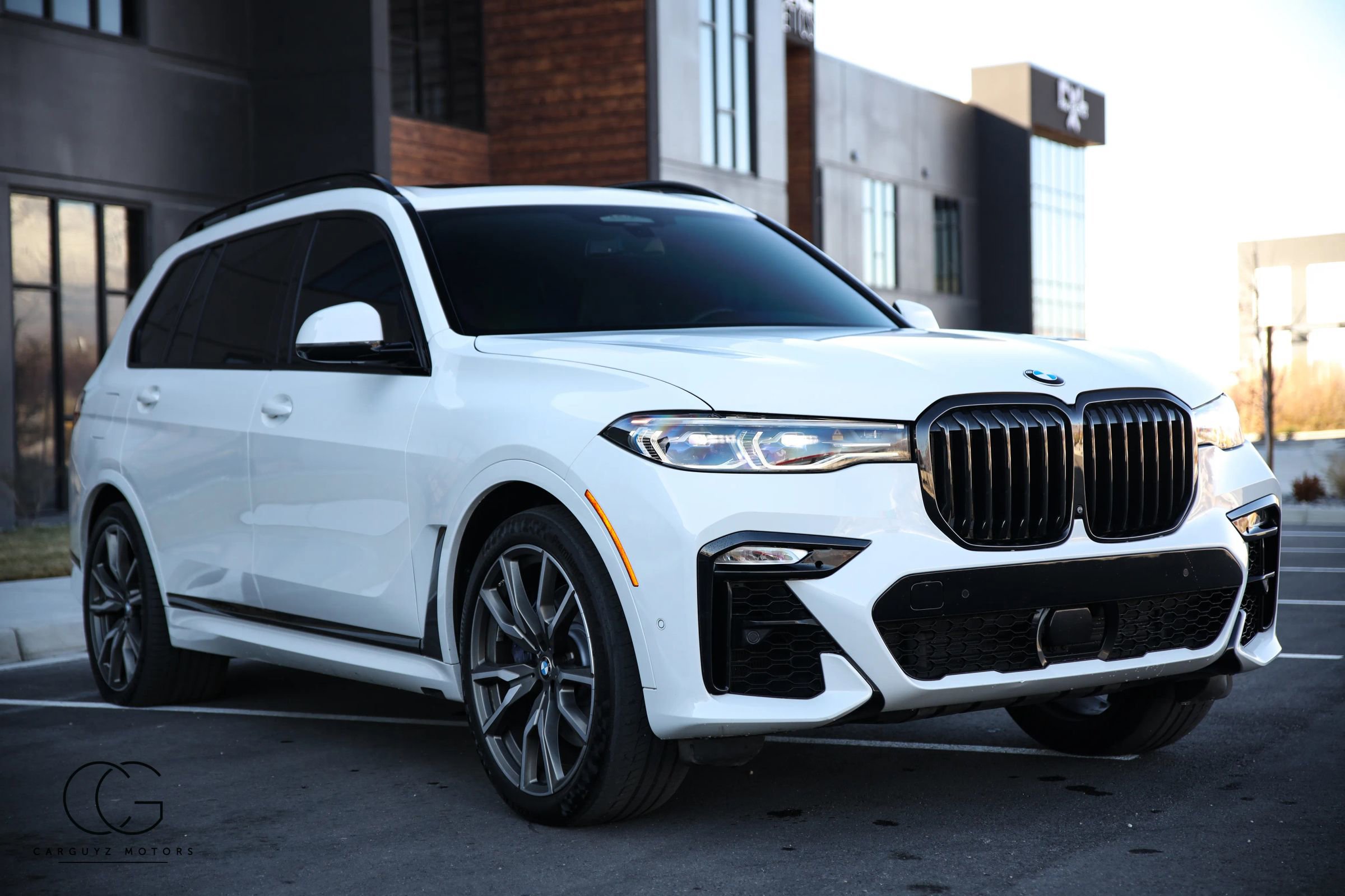 Used 2020 BMW X7 M50i w/ Dynamic Handling Package image 22