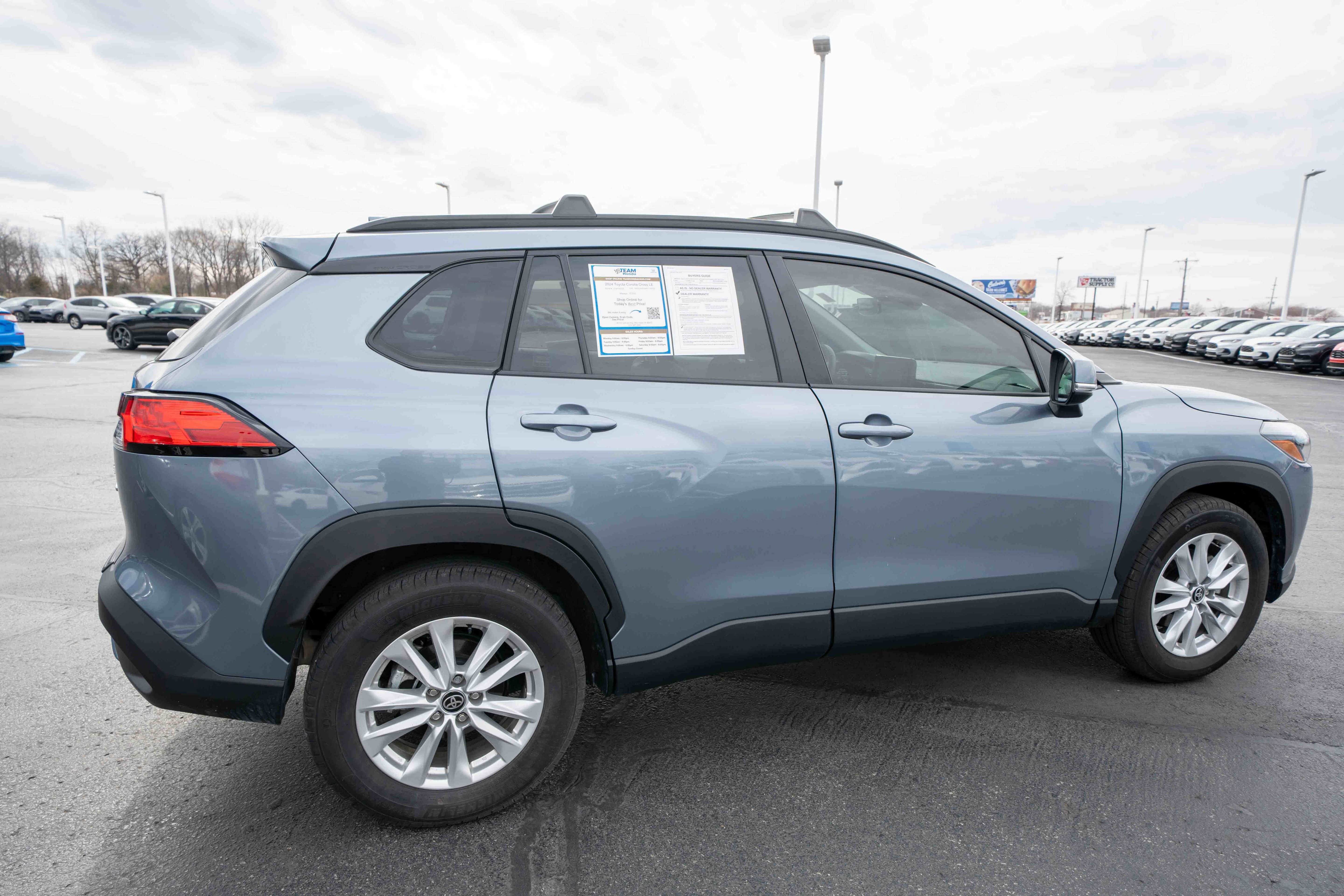 Used 2024 Toyota Corolla Cross LE image 6