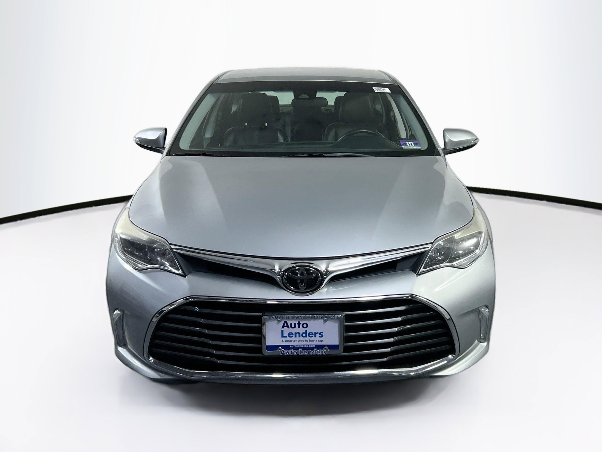Used 2017 Toyota Avalon XLE image 2