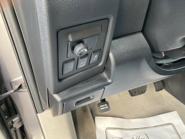 Used 2011 Nissan Rogue S image 16