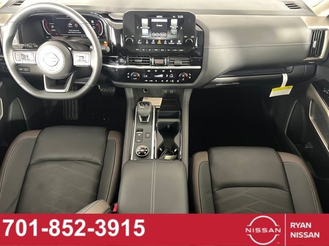 New 2025 Nissan Pathfinder Platinum w/ Cargo Package image 2