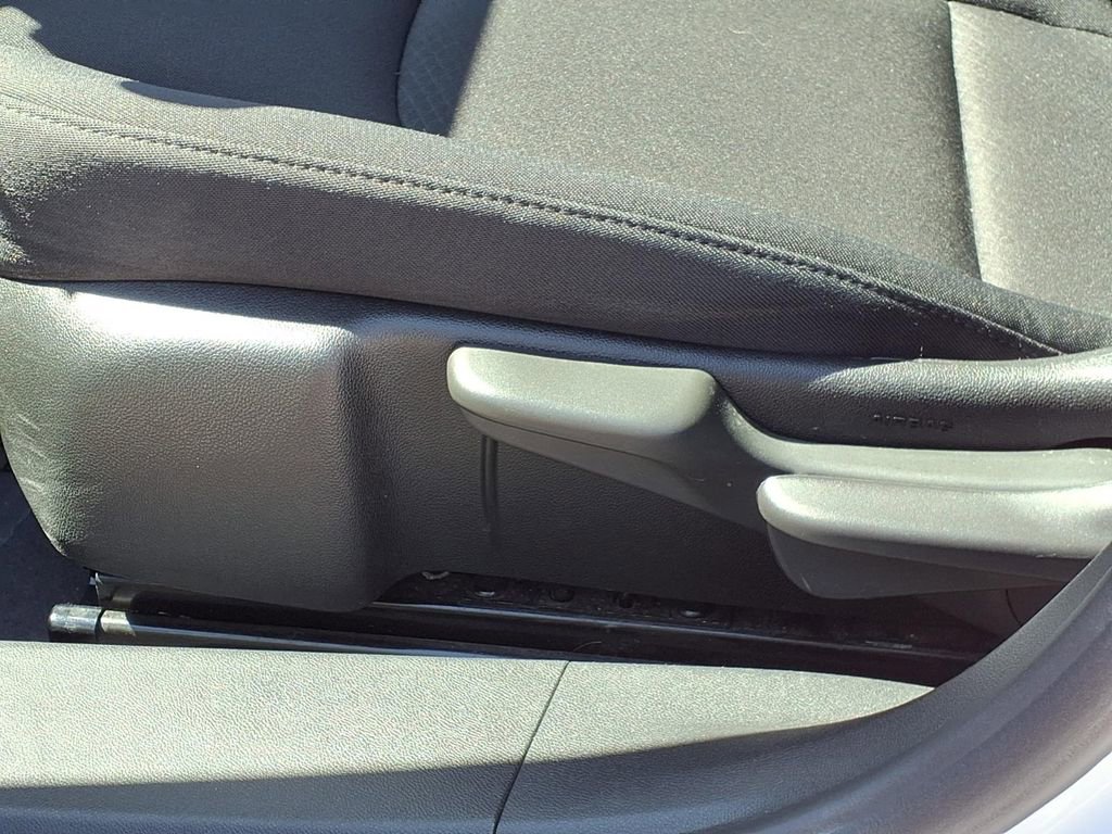 Used 2022 Chevrolet Malibu LS FWD image 21