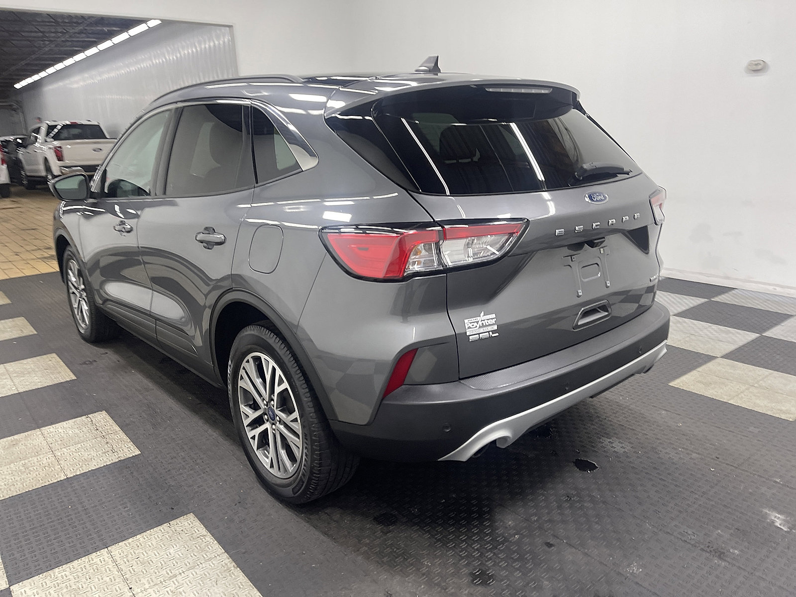 Used 2022 Ford Escape SEL w/ Technology Package AWD/4WD image 8