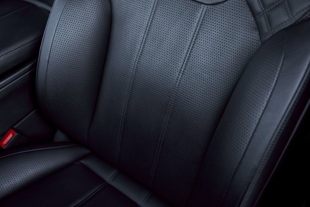 Used 2022 Bentley Bentayga image 45