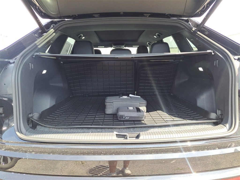 New 2026 Volkswagen Atlas Cross Sport SEL Premium R-Line image 26