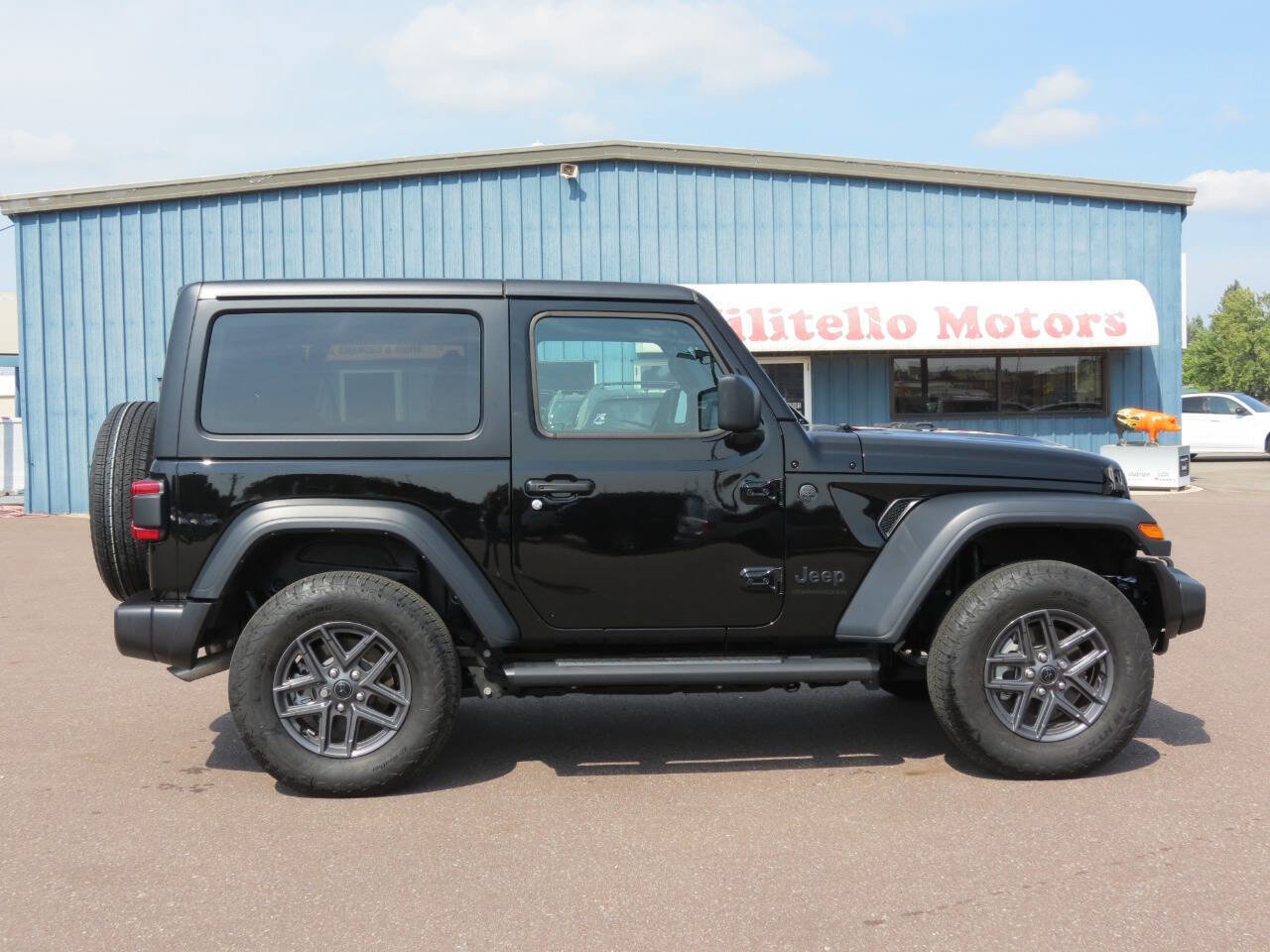 Used 2024 Jeep Wrangler Sport image 1