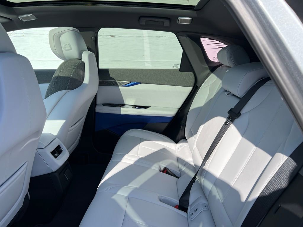 New 2026 Cadillac Optiq Luxury 1 image 16