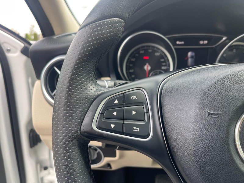 Used 2018 Mercedes-Benz GLA 250 w/ Premium Package image 26