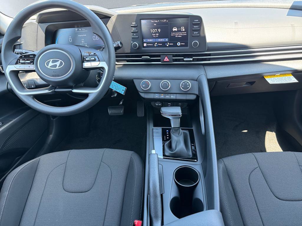 New 2026 Hyundai Elantra SE FWD image 6