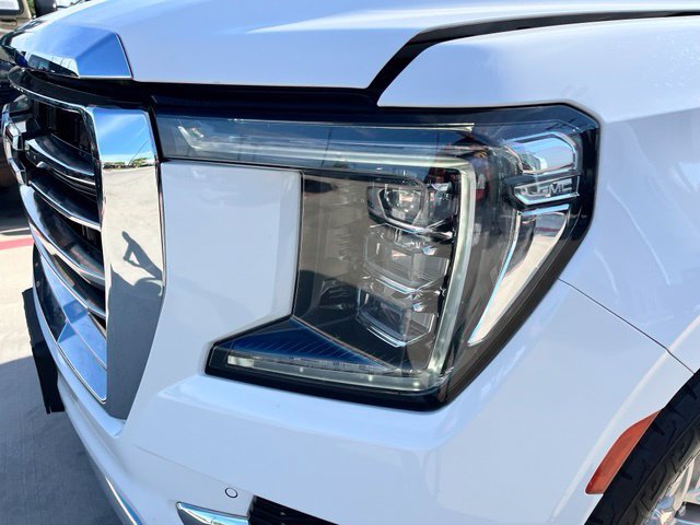 Used 2024 GMC Yukon SLT AWD/4WD image 11