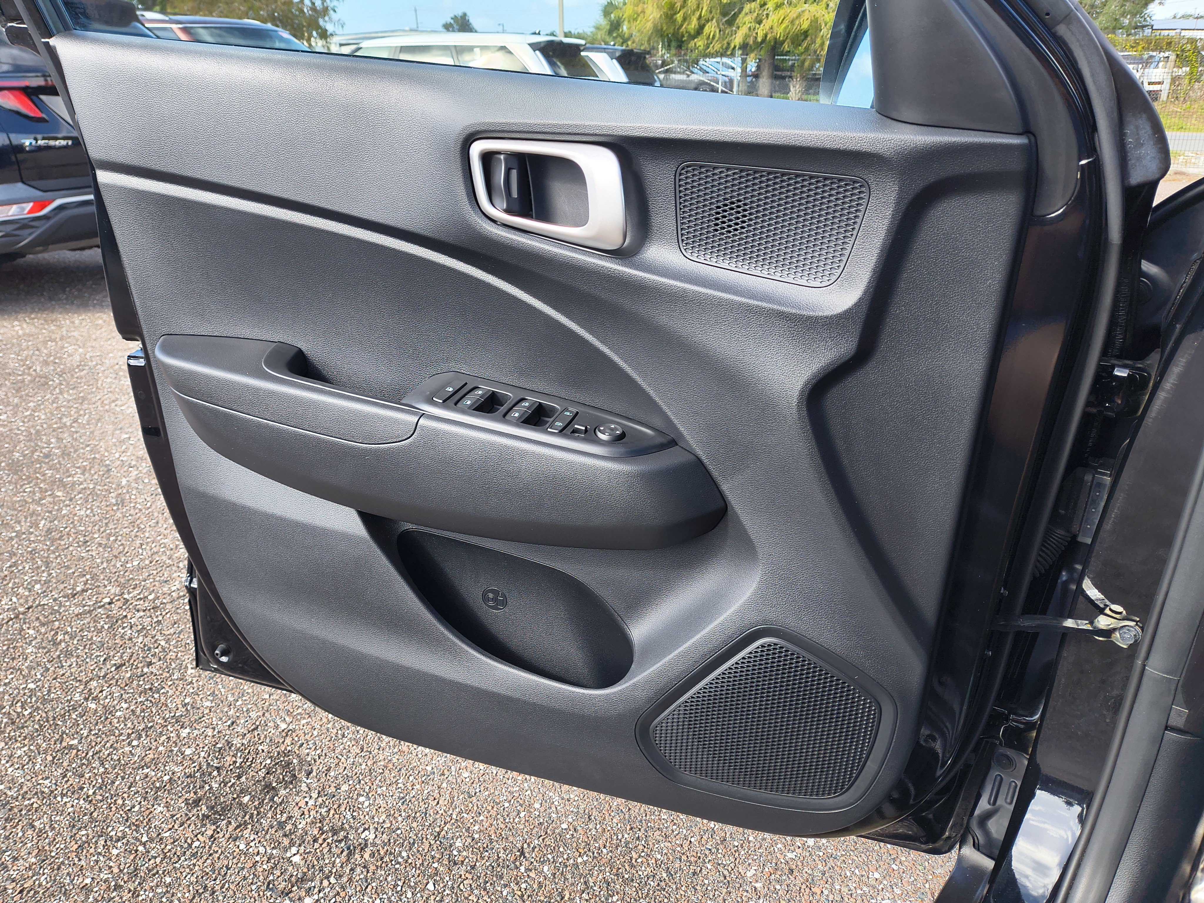 Used 2024 Hyundai Venue SEL FWD image 23