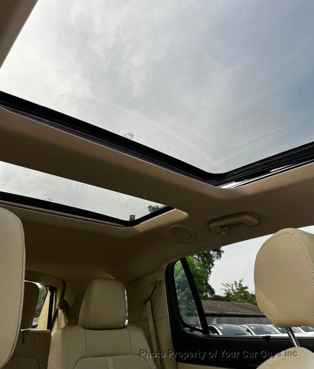 Used 2019 Lincoln MKT AWD image 28