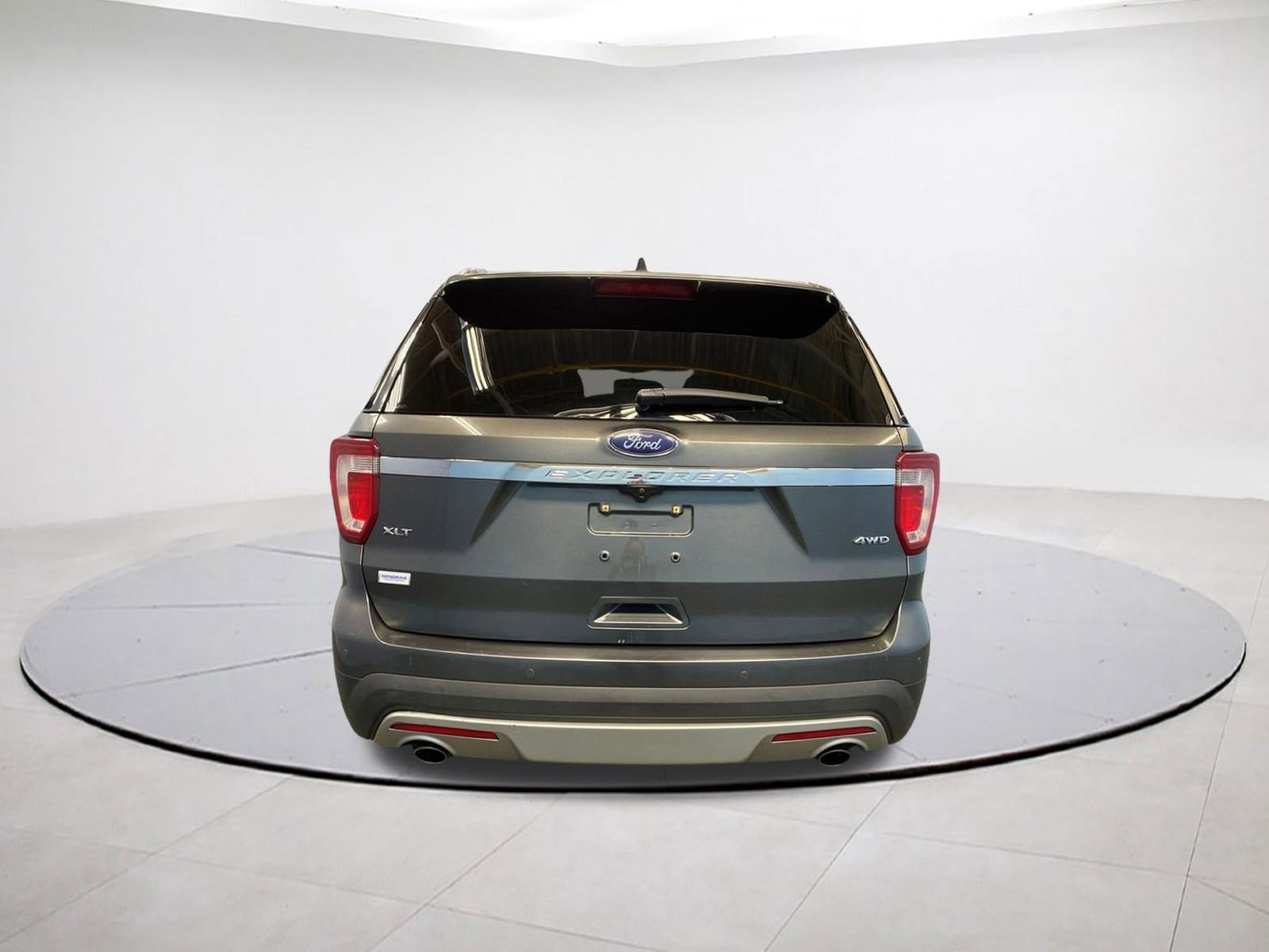 Used 2016 Ford Explorer XLT AWD/4WD image 5