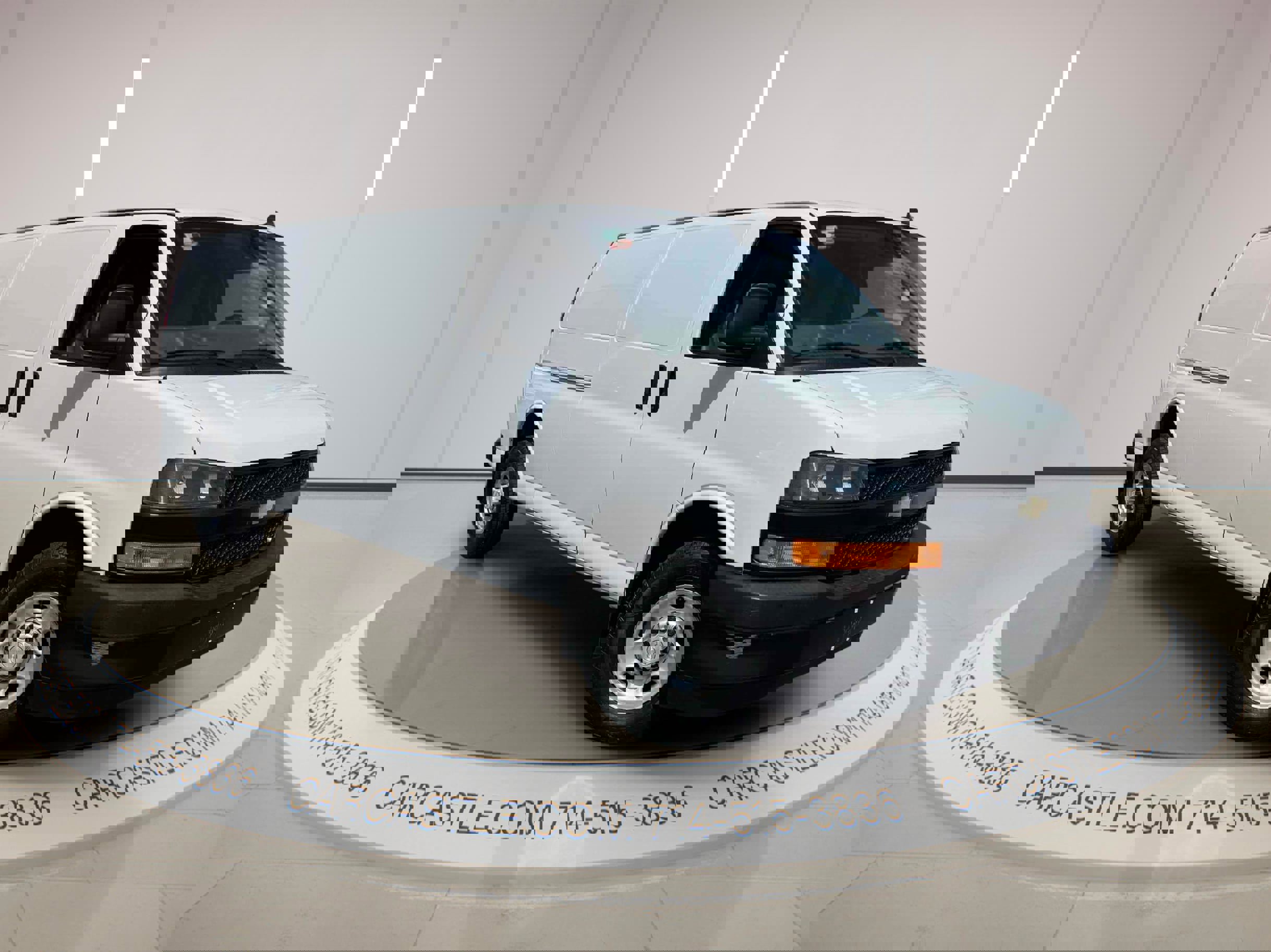 Used 2019 Chevrolet Express 3500 Extended w/ Driver Convenience Package RWD image 3