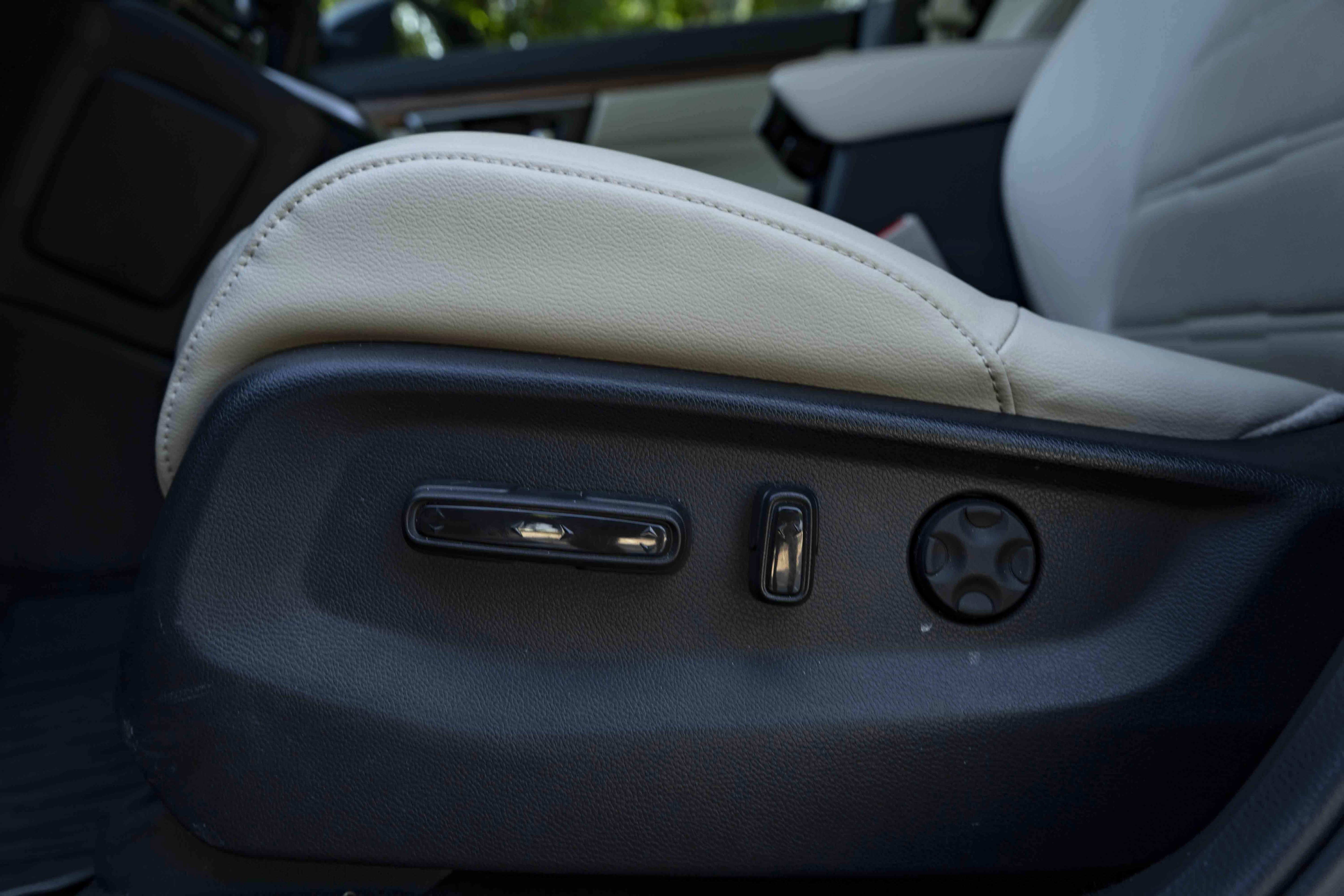 Used 2019 Honda CR-V Touring image 41