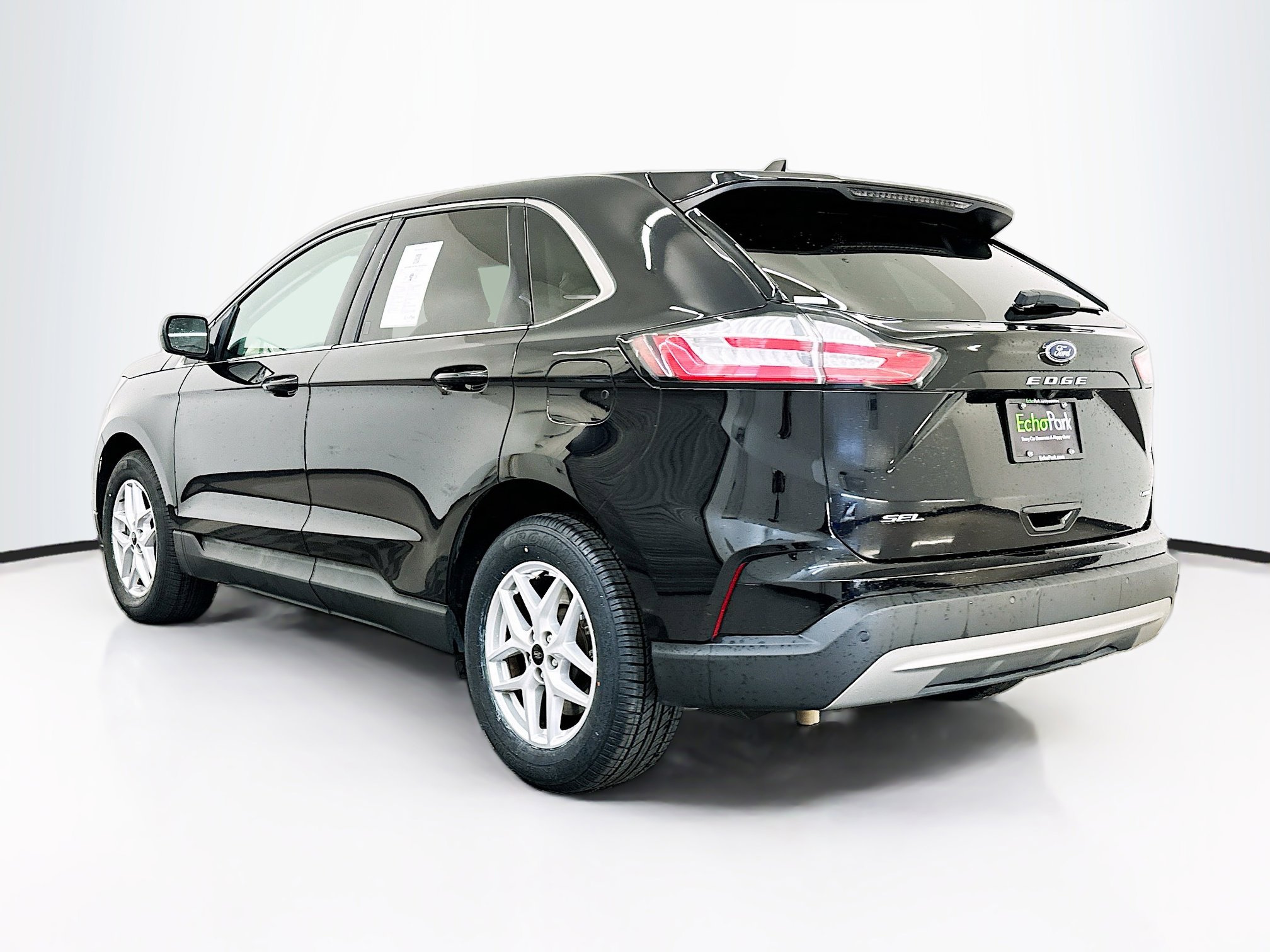 Used 2024 Ford Edge SEL image 5