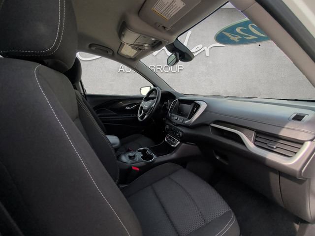 Used 2024 GMC Terrain SLE image 24