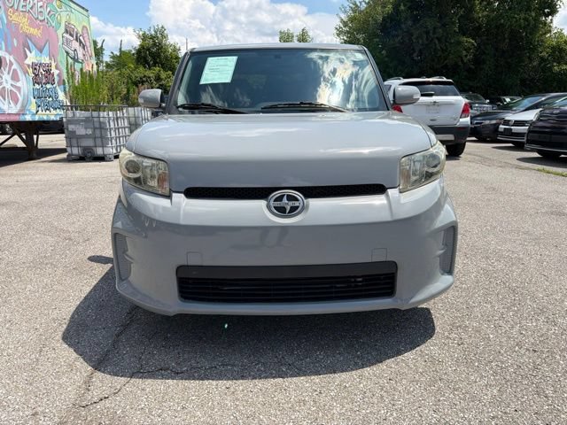 Used 2012 Scion xB FWD image 2