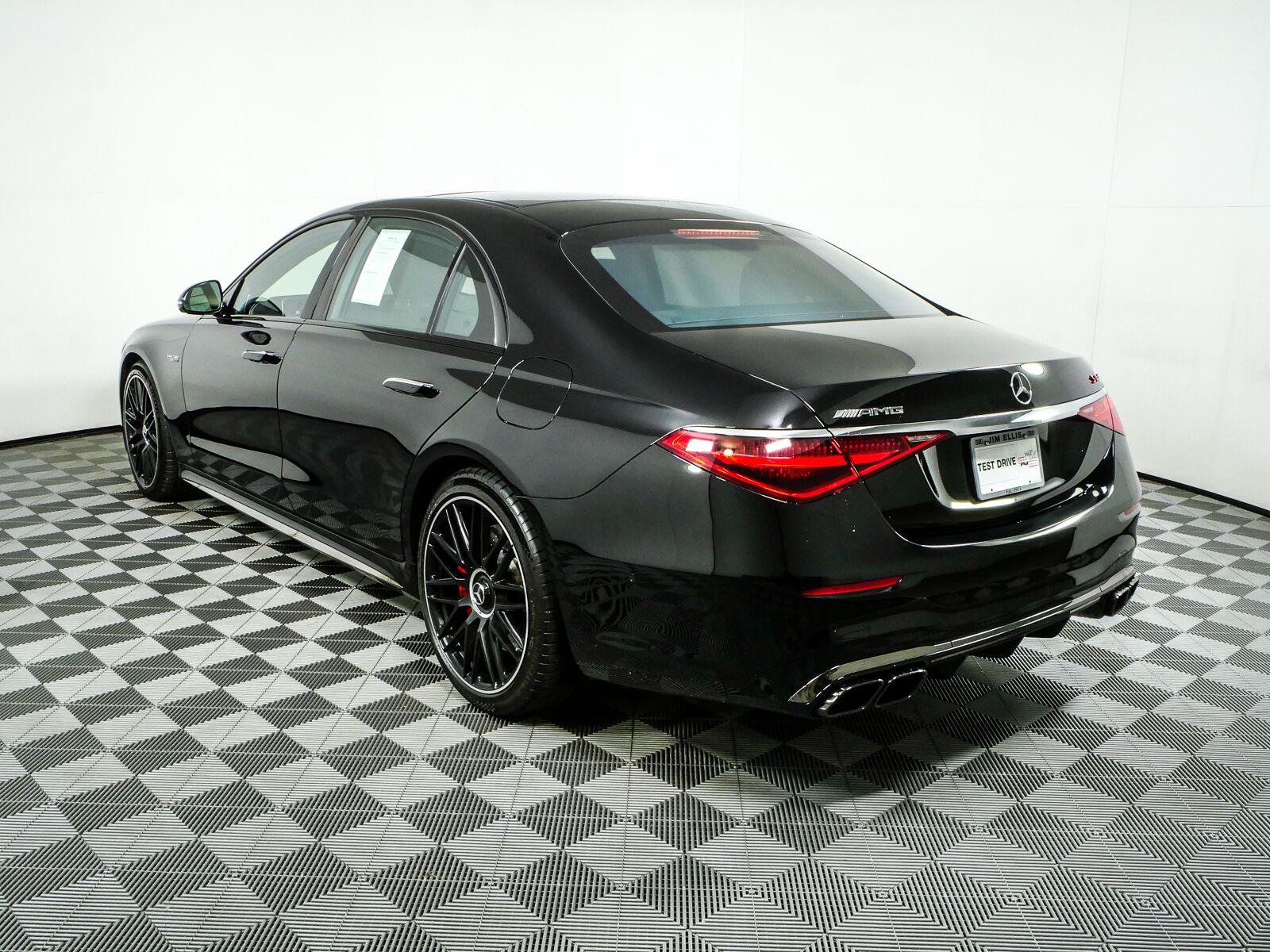 Used 2025 Mercedes-Benz S 63 AMG S image 31