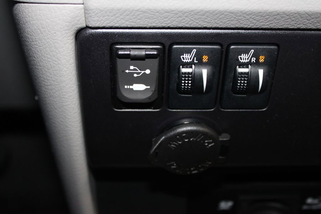 Used 2017 Toyota Sienna XLE Premium image 29