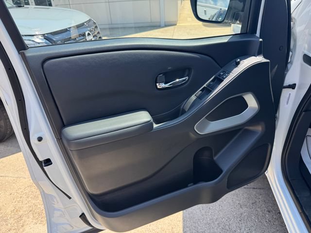 Used 2023 Nissan Frontier SV w/ SV Convenience Package AWD/4WD image 15