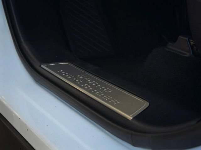 Used 2024 Toyota Grand Highlander AWD Hybrid image 17