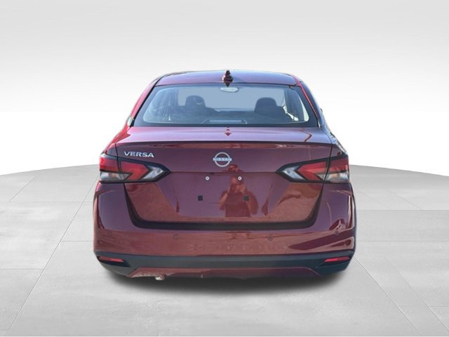 Used 2025 Nissan Versa SV FWD image 4