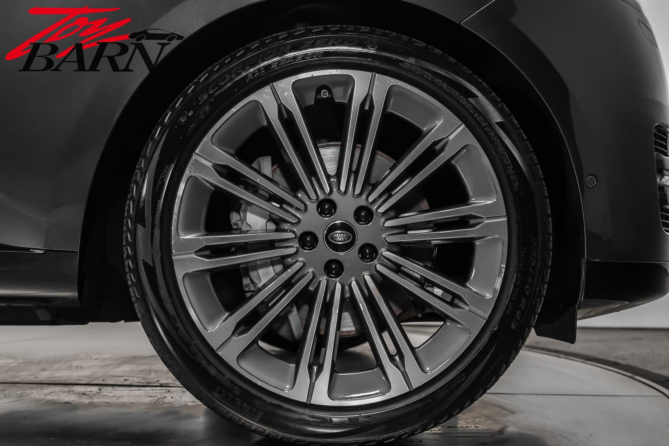 Used 2024 Land Rover Range Rover SE image 15