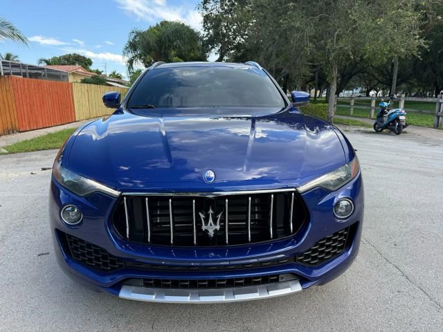 Used 2018 Maserati Levante GranLusso image 4