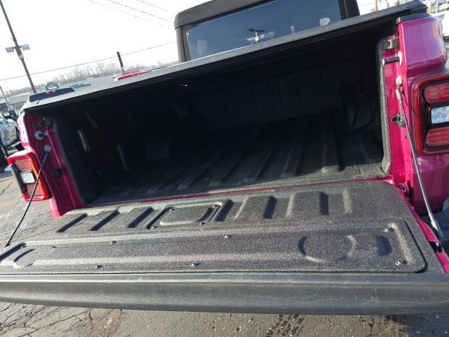 Used 2024 Jeep Gladiator Sport image 7