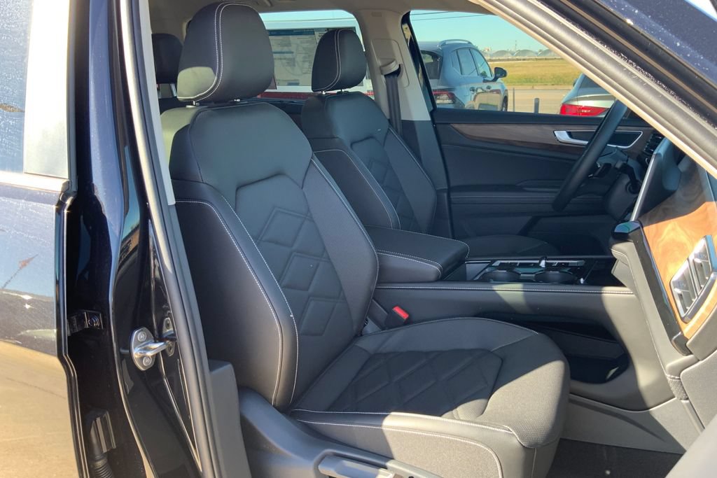 Used 2026 Volkswagen Atlas SE AWD/4WD image 11
