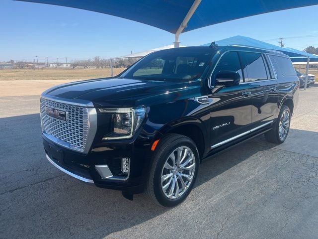 Used 2024 GMC Yukon XL Denali w/ Denali Reserve Package image 1