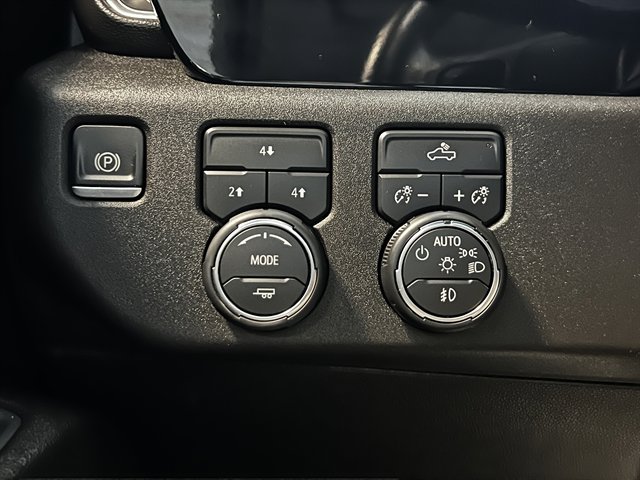Used 2024 Chevrolet Silverado 3500 LT image 43