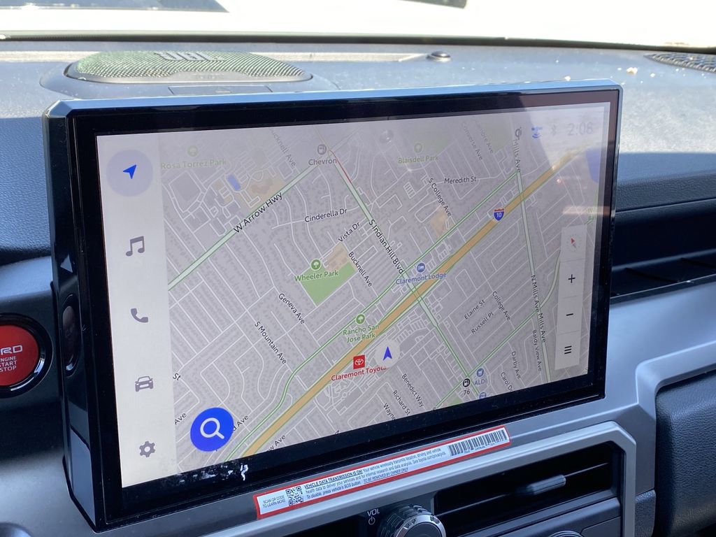 Used 2019 Jeep Renegade Latitude w/ Popular Equipment Group image 6