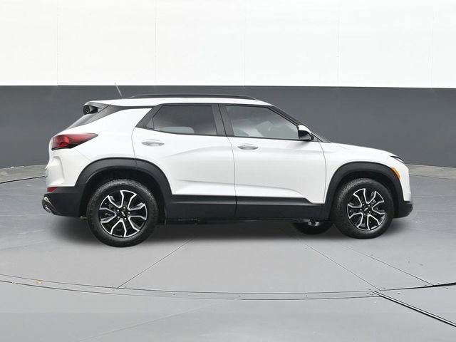 Used 2025 Chevrolet TrailBlazer ACTIV image 49